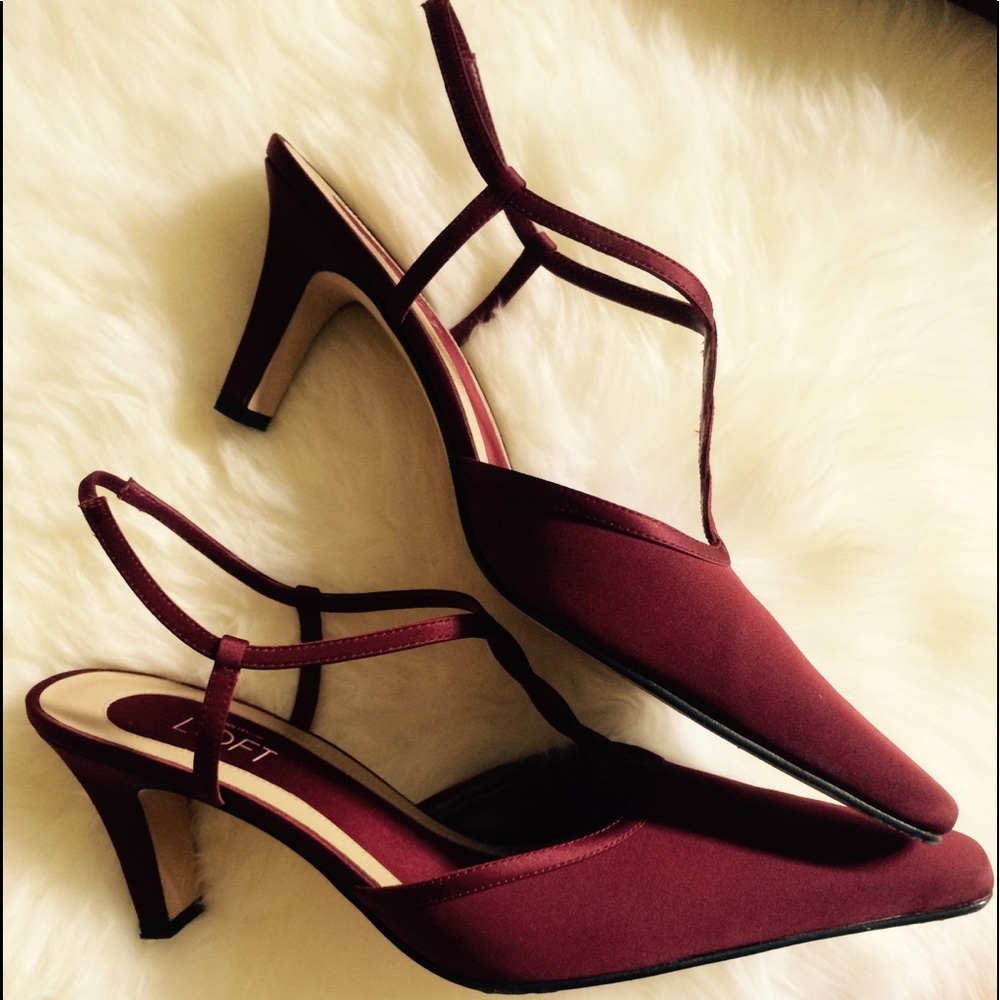 HOST PICK 🌟💖🌟Ann Taylor LOFT Satin Pump - Picture 7 of 8